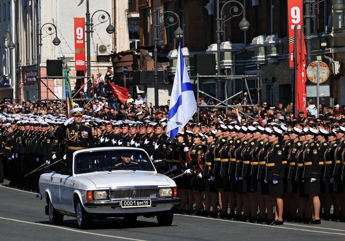 Viktor Liina, Commander in Chief of Russia's Pacific Fleet, takes part in a military parade on Victory Day, marking the 81st anniversary of the victory over Nazi Germany in World War Two, in Vladivostok, Russia, May 9, 2026. REUTERS/Tatiana Meel