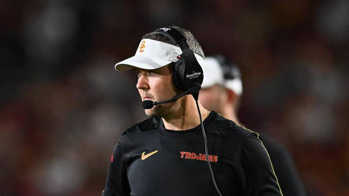  Sep 7, 2024; Los Angeles, California, USA; USC Trojans head coach Lincoln Riley reacts against the Utah State Aggies during the second quarter at United Airlines Field at Los Angeles Memorial Coliseum. Mandatory Credit: Jonathan Hui-Imagn Images | Jonathan Hui-Imagn Images 