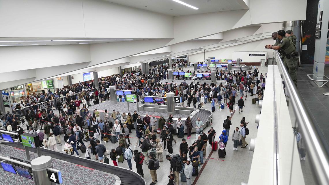 Trump orders TSA agents to be paid as Congress still deadlocked 
