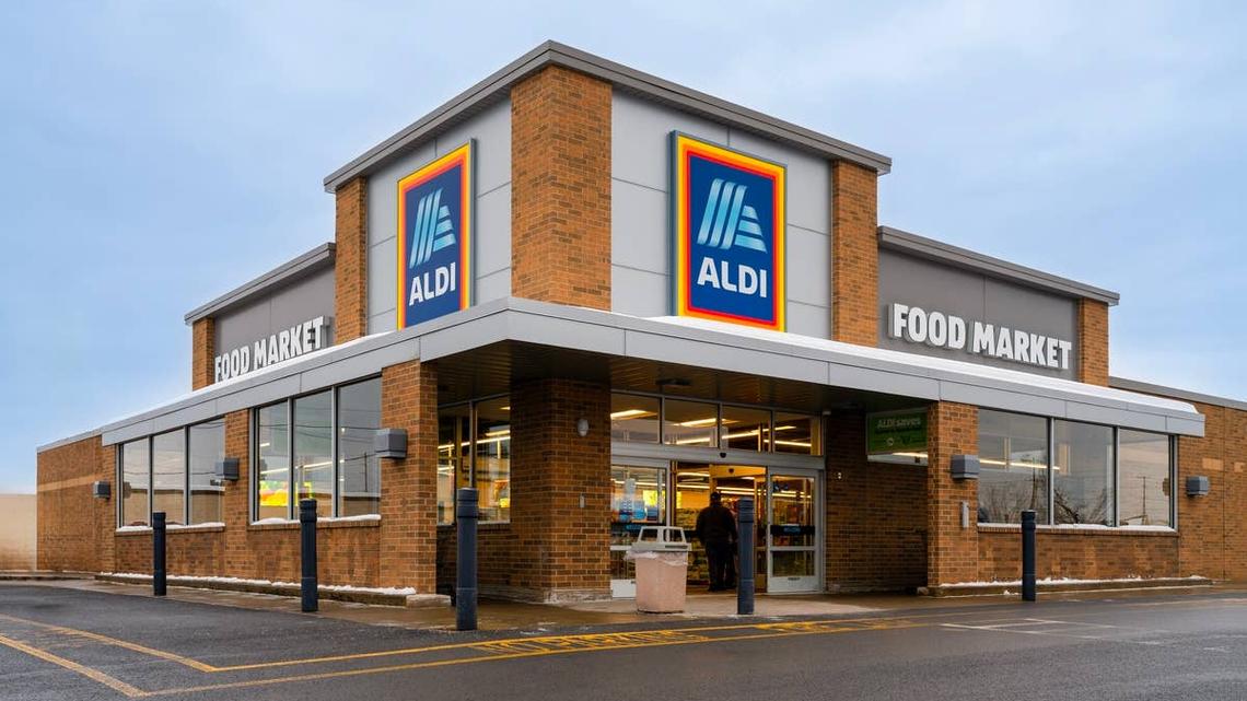 Aldi's Folding Lounge Chair Is Perfect for Lazy Summer Afternoons 