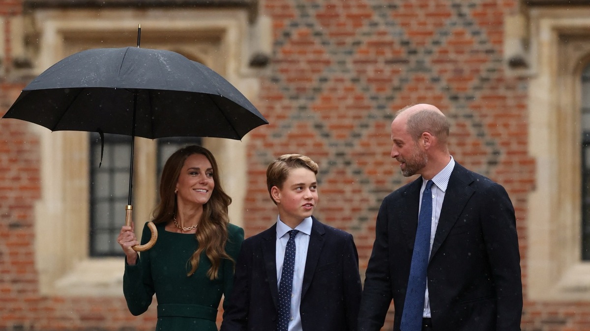 Prince William and Kate Drop Off Prince George, 13, at Eton College