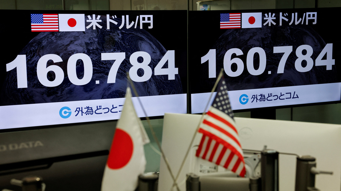 Morning Bid: Yen sinks as BOJ holds - and it's the KOSPI's best day 
