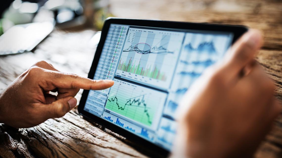 JPMorgan lowers price target on this fintech dividend stock 