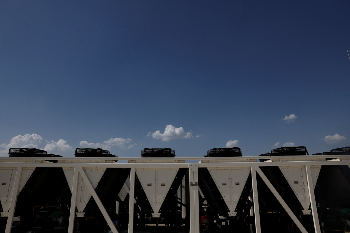 Fast-track permits turn Spain's Aragon into a $70 billion data centre ...