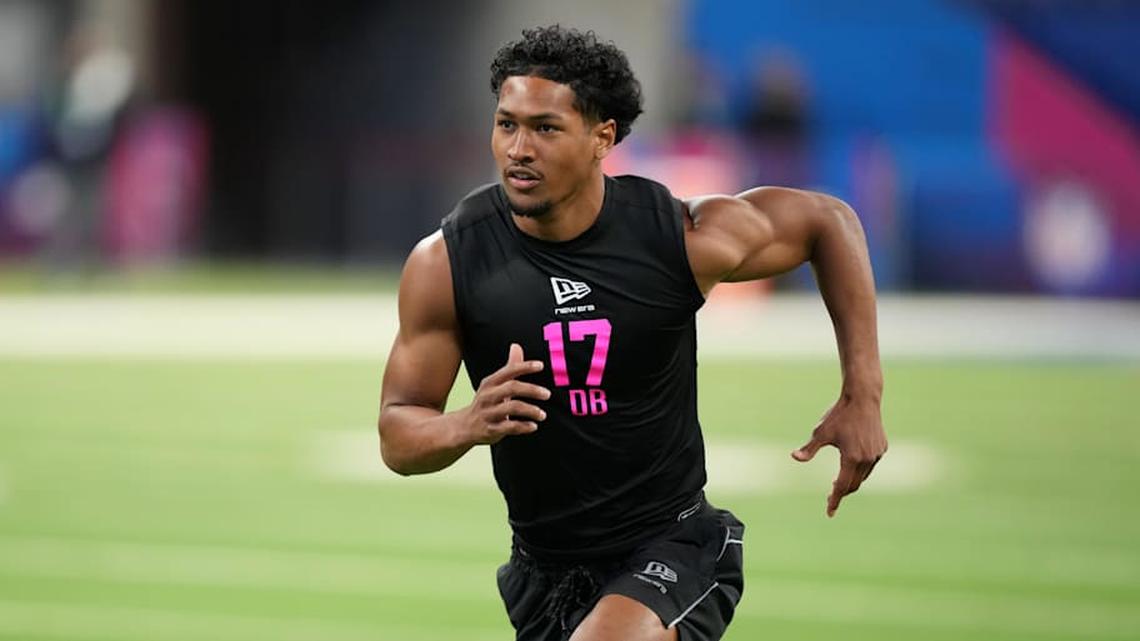  Feb 27, 2026; Indianapolis, IN, USA; San Diego State defensive back Chris Johnson (DB17) during the NFL Scouting Combine at Lucas Oil Stadium. | Kirby Lee-Imagn Images 