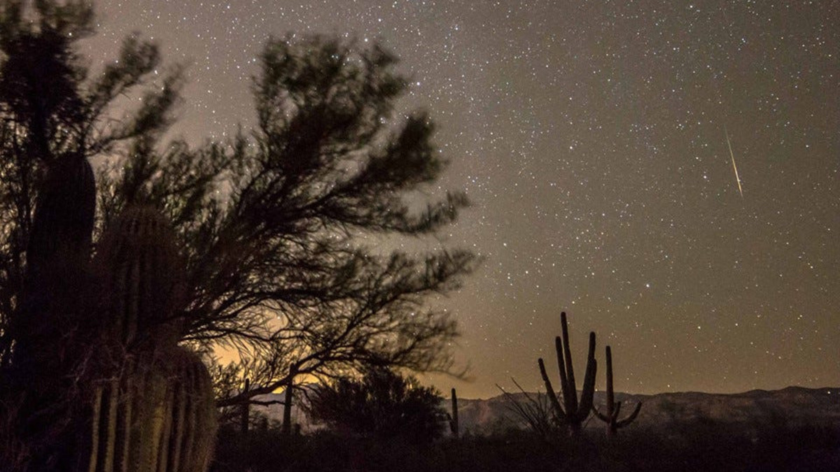 Moon-Mars conjunction, 2 meteor showers in October. When to look up 