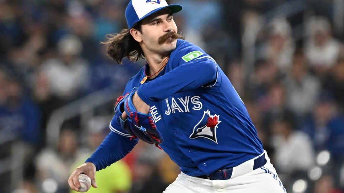 Suddenly surging Jays look to finish off sweep of Pirates
