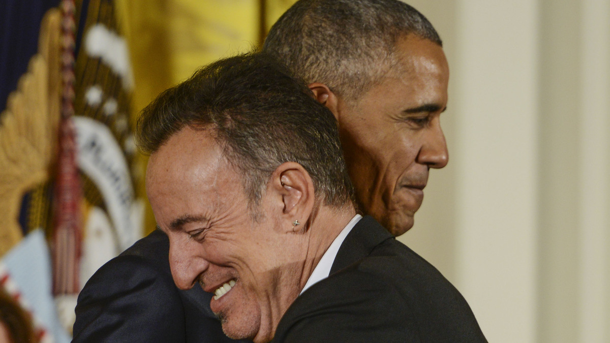 2016 Presidential Medal Of Freedom Ceremony. WASHINGTON, DC - NOVEMBER 22:  President Obama hugs Bruce Springsteen prior to presenting him with the 2016 Presidential Medal Of Freedom at the White House on November 22, 2016 in Washington, DC.  (Photo by Leigh Vogel/WireImage)