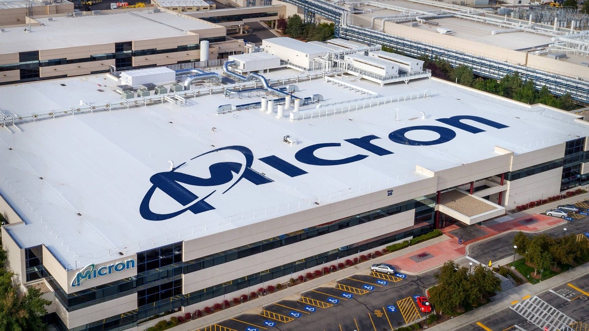  Bank of America raised Micron stock price target. Shutterstock