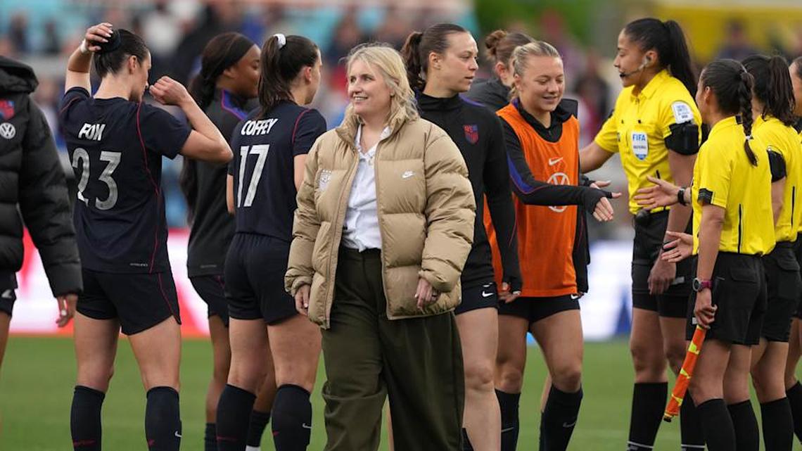  Emma Hayes (center) is still fine-tuning the USWNT's best roster with more than a year before the World Cup. | Darren Yamashita-Imagn Images 