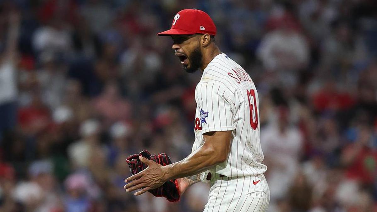  Phillies star Cristopher Sanchez leads all pitchers in fWAR. | Bill Streicher-Imagn Images 