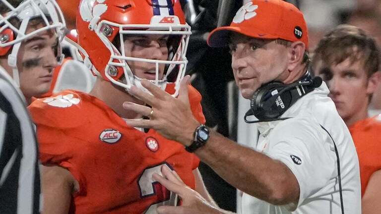 Report: Clemson QB Christopher Vizzina out vs. UNC, Tait Reynolds to start 