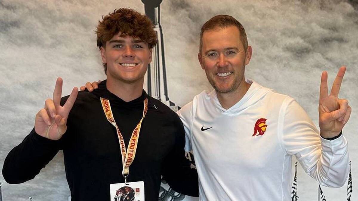  De La Salle (Calif.) 2028 linebacker Landon Miller and USC Trojans head coach Lincoln Riley | Photo courtesy of Landon Miller 