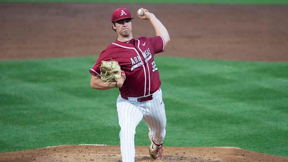  Arkansas starter Hunter Dietz is has great size and projection. | Jake Crandall/ Advertiser / USA TODAY NETWORK via Imagn Images 