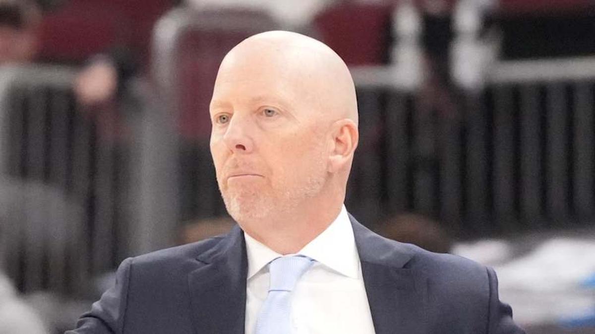  Mar 12, 2026; Chicago, IL, USA; UCLA Bruins head coach Mick Cronin gestures to his team against the Rutgers Scarlet Knights during the first half at United Center. Mandatory Credit: David Banks-Imagn Images | David Banks-Imagn Images 