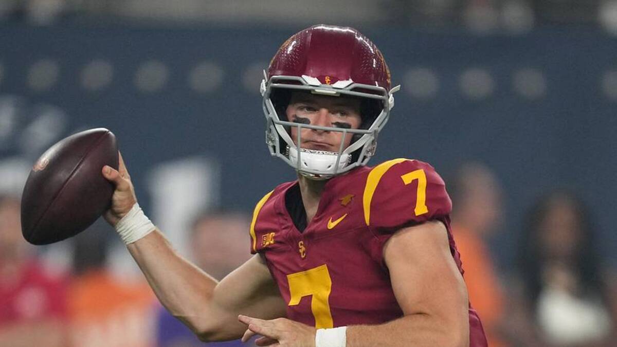  Sep 1, 2024; Paradise, Nevada, USA; Southern California Trojans quarterback Miller Moss (7) throws the ball in the second half against the LSU Tigers at Allegiant Stadium. Mandatory Credit: Kirby Lee-Imagn Images | Kirby Lee-Imagn Images 