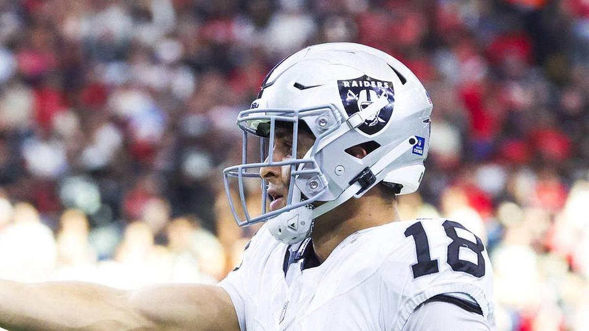  Dec 21, 2025; Houston, Texas, USA; Las Vegas Raiders wide receiver Jack Bech (18) reacts after catching a pass against the Houston Texans during the first quarter at NRG Stadium. Mandatory Credit: Troy Taormina-Imagn Images | Troy Taormina-Imagn Images 