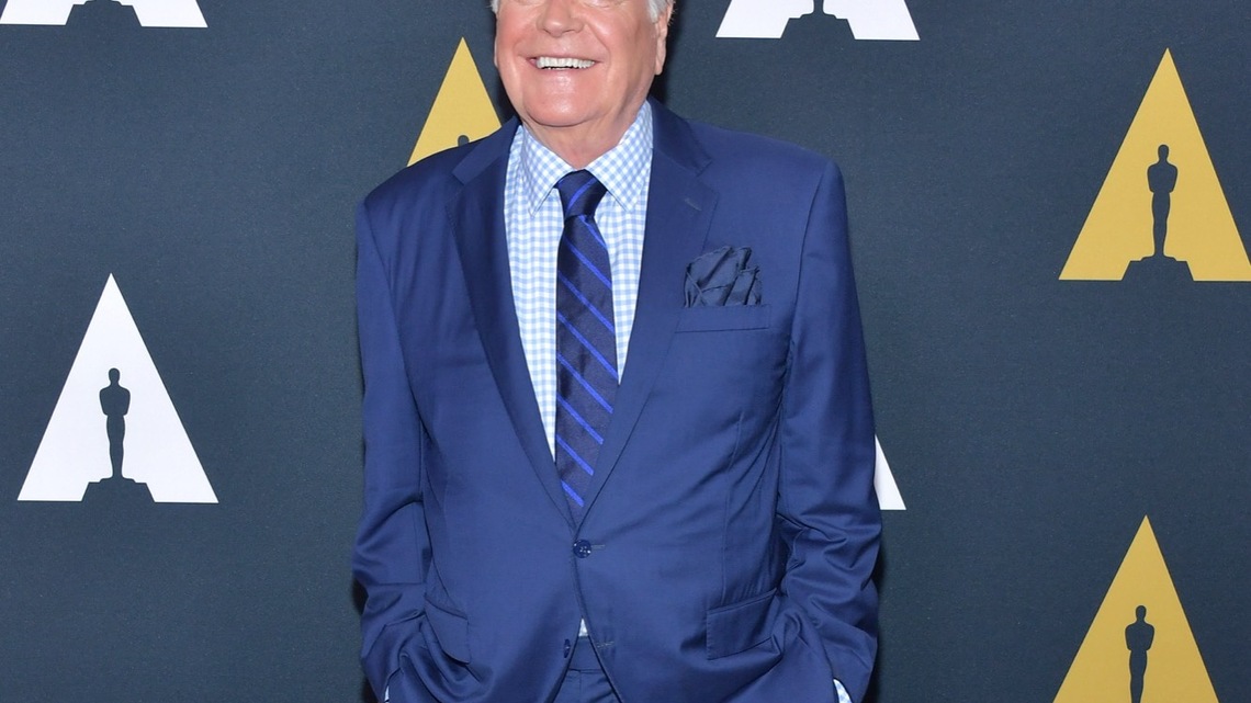 Inside 'Hart to Hart' Alum Robert Wagner's Life Now: Retirement and More 