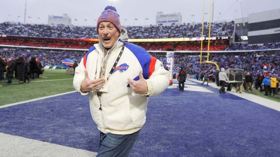 Jim Kelly acknowledges he recently had a stroke 
