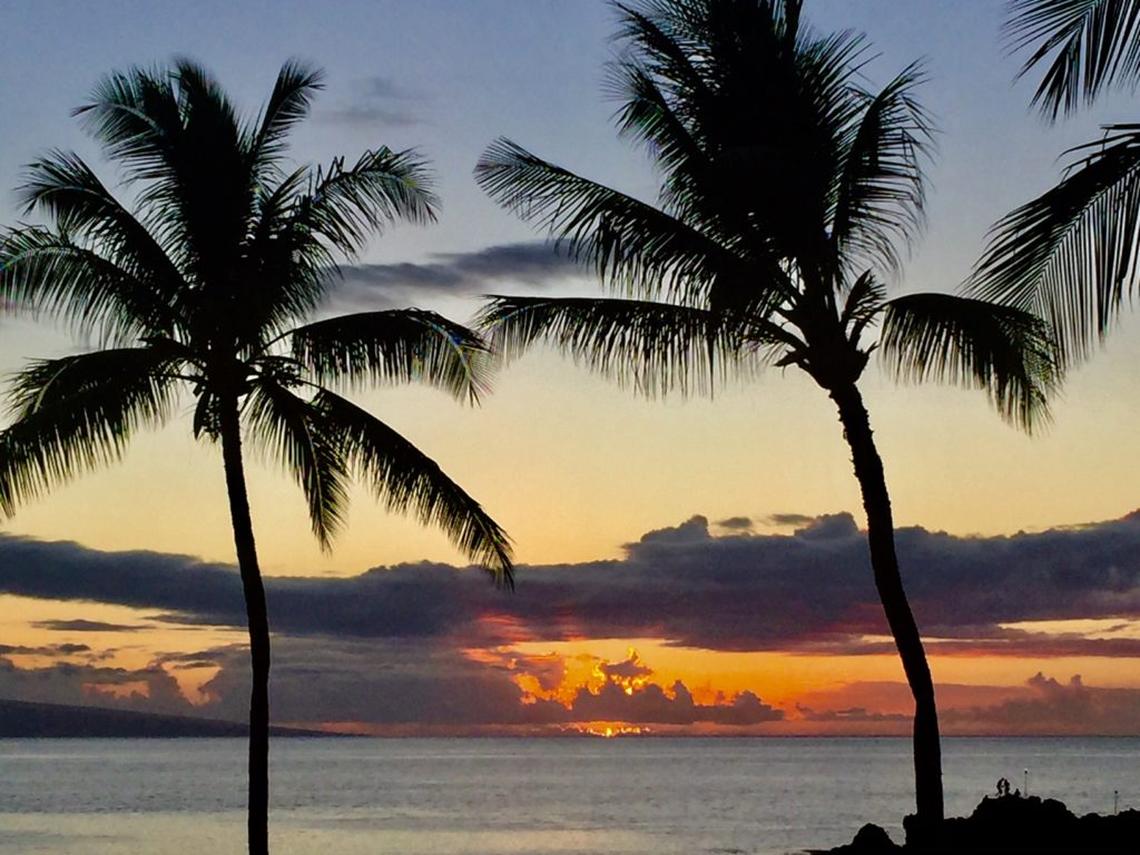  Sunset on Kaanapali Beach in Maui, Hawaii. Photo credit: Cindy Richards 