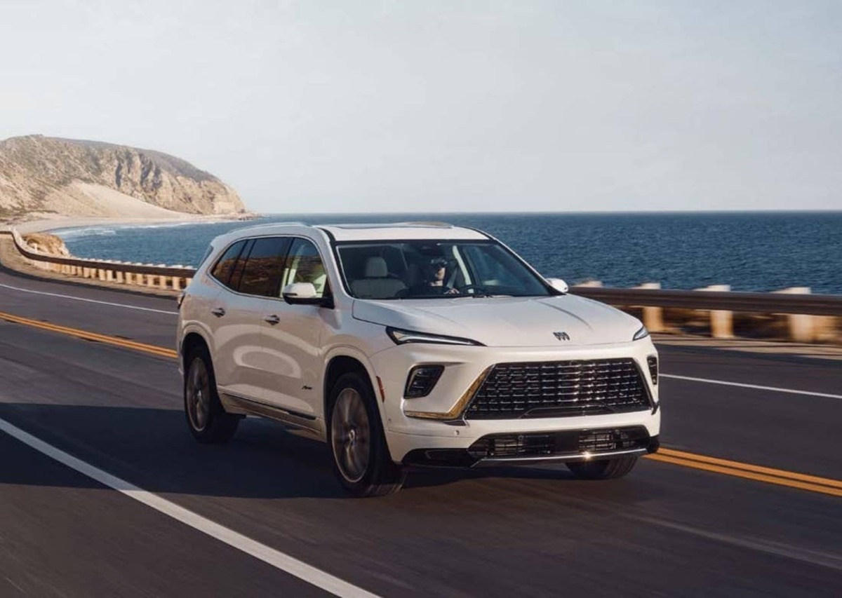  2026 Buick Enclave Avenir
