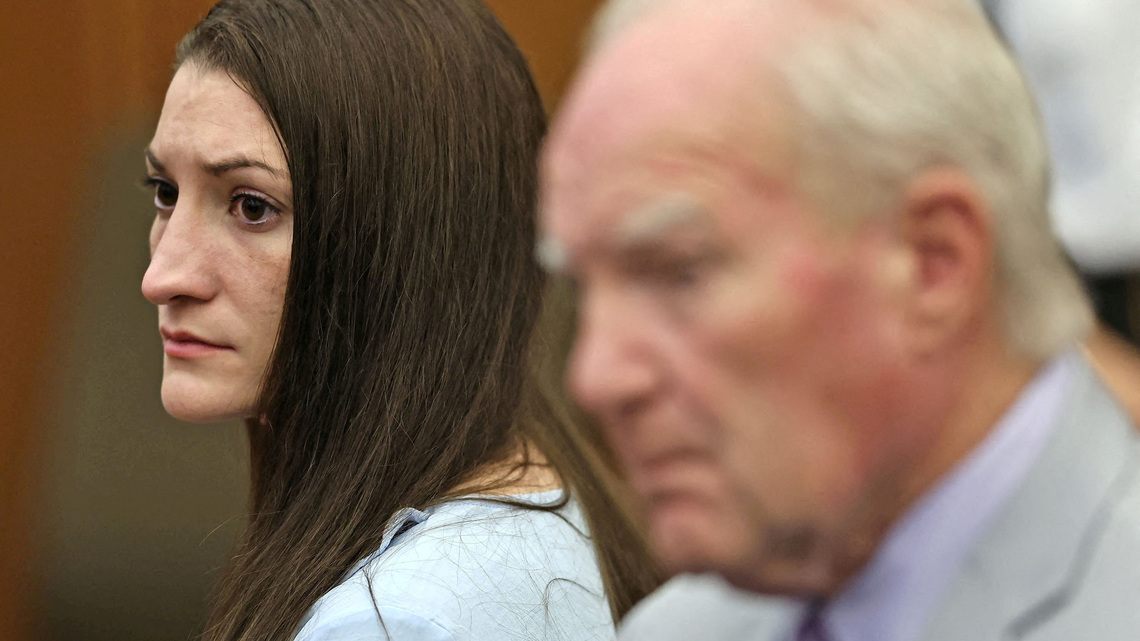 Lindsay Clancy's lawyer says one juror preventing murder trial verdict, deliberations resume Friday 