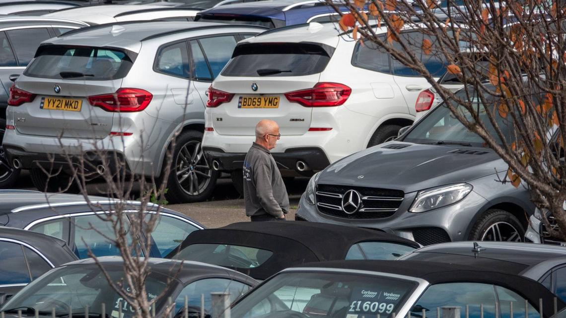 Edmunds sees off-lease inventory surge lowering used car prices 