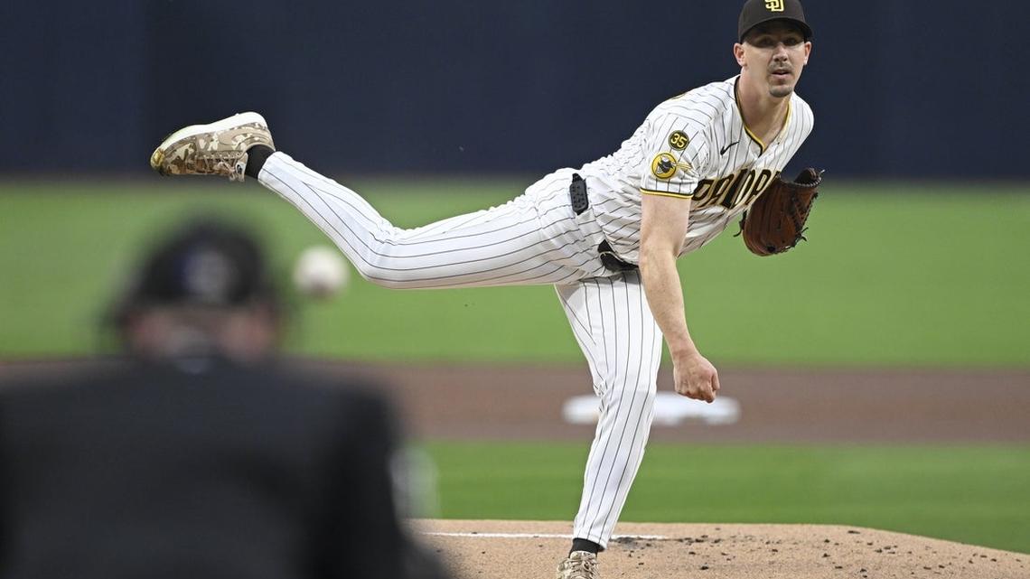 Padres, Red Sox chasing first series win of season