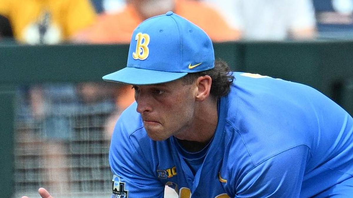  Jun 14, 2025; Omaha, Neb, USA; UCLA Bruins shortstop Roch Cholowsky (1) fields a ground ball against the Murray State Racers during the ninth inning at Charles Schwab Field. Mandatory Credit: Steven Branscombe-Imagn Images | Steven Branscombe-Imagn Images 