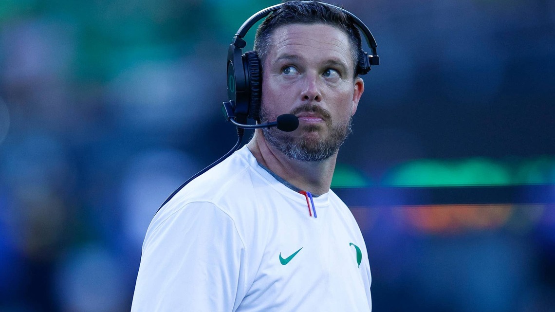 Big Ten Admits Officiating Error At End Of Oregon vs. UCLA