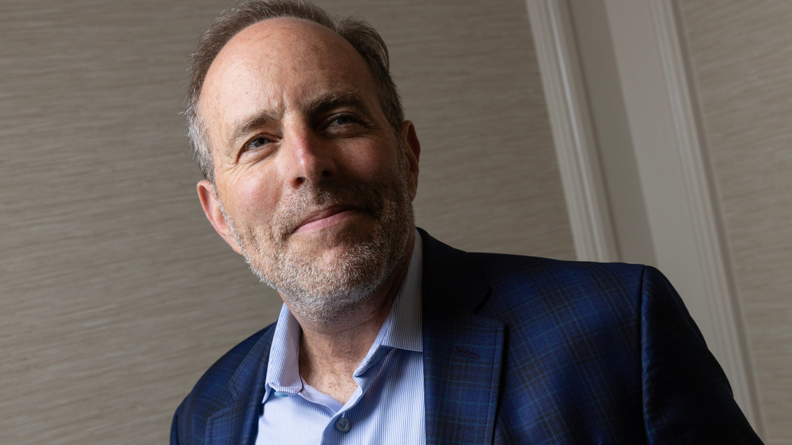 Expedia, Visa, and IBM have hired Mike Davis to train their sales agents. He's not ready to do the job himself 