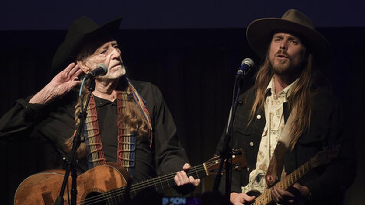 Willie Nelson, Lukas Nelson