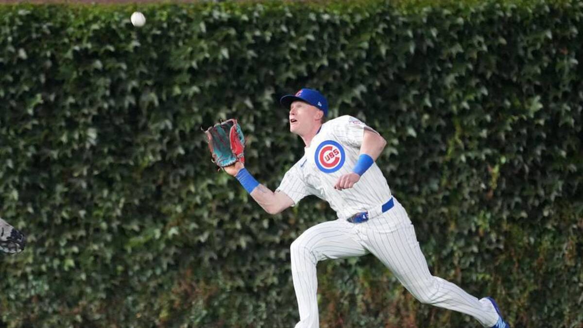  Crow-Armstrong made a nice catch in the outfield on Monday, too. | David Banks-Imagn Images 