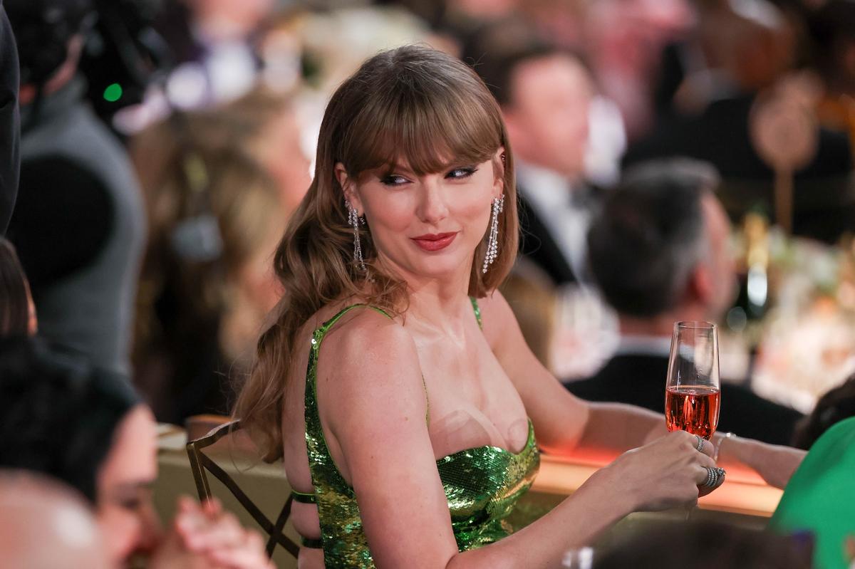 Taylor Swift at the 2024 Golden Globes . 