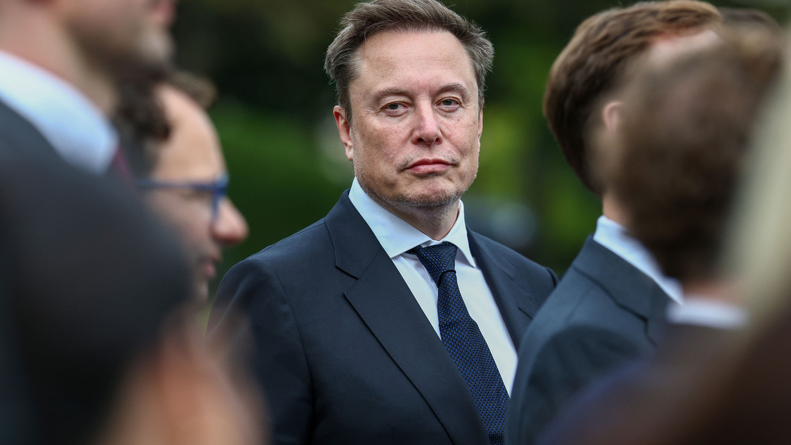 Musk gave order to slow down Ukraine's Starlink, report says 