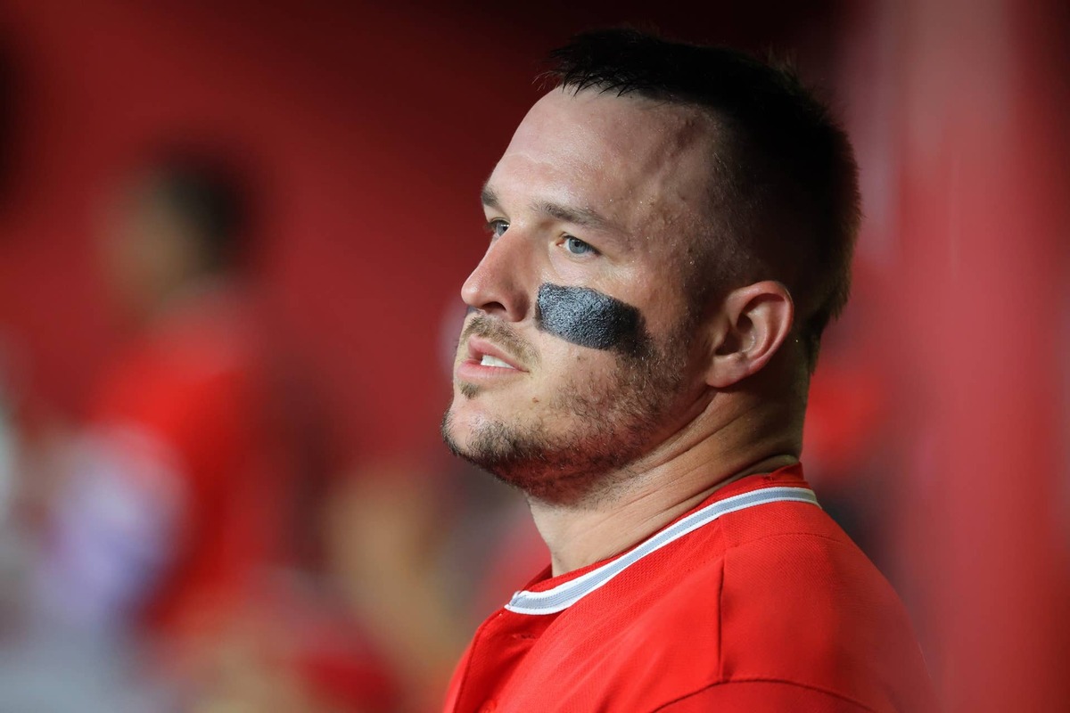  Los Angeles Angels outfielder Mike Trout (27) Mark J. Rebilas-Imagn Images