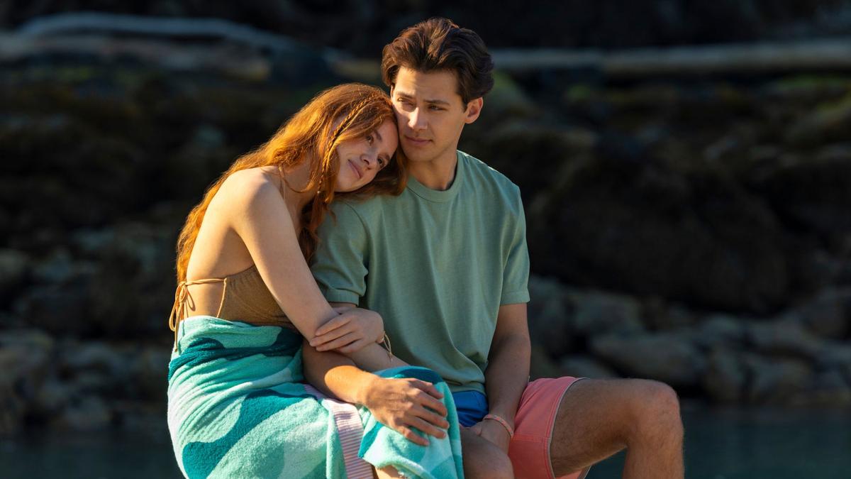 Sadie Soverall as Percy Fraser and Matt Cornett as Sam Florek in ‘Every Year After’Justine Yeung/Prime Video