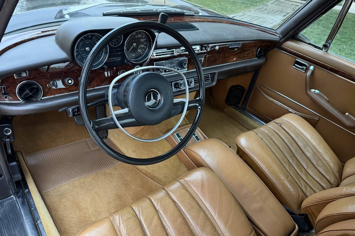  1971 Mercedes-Benz 300SEL