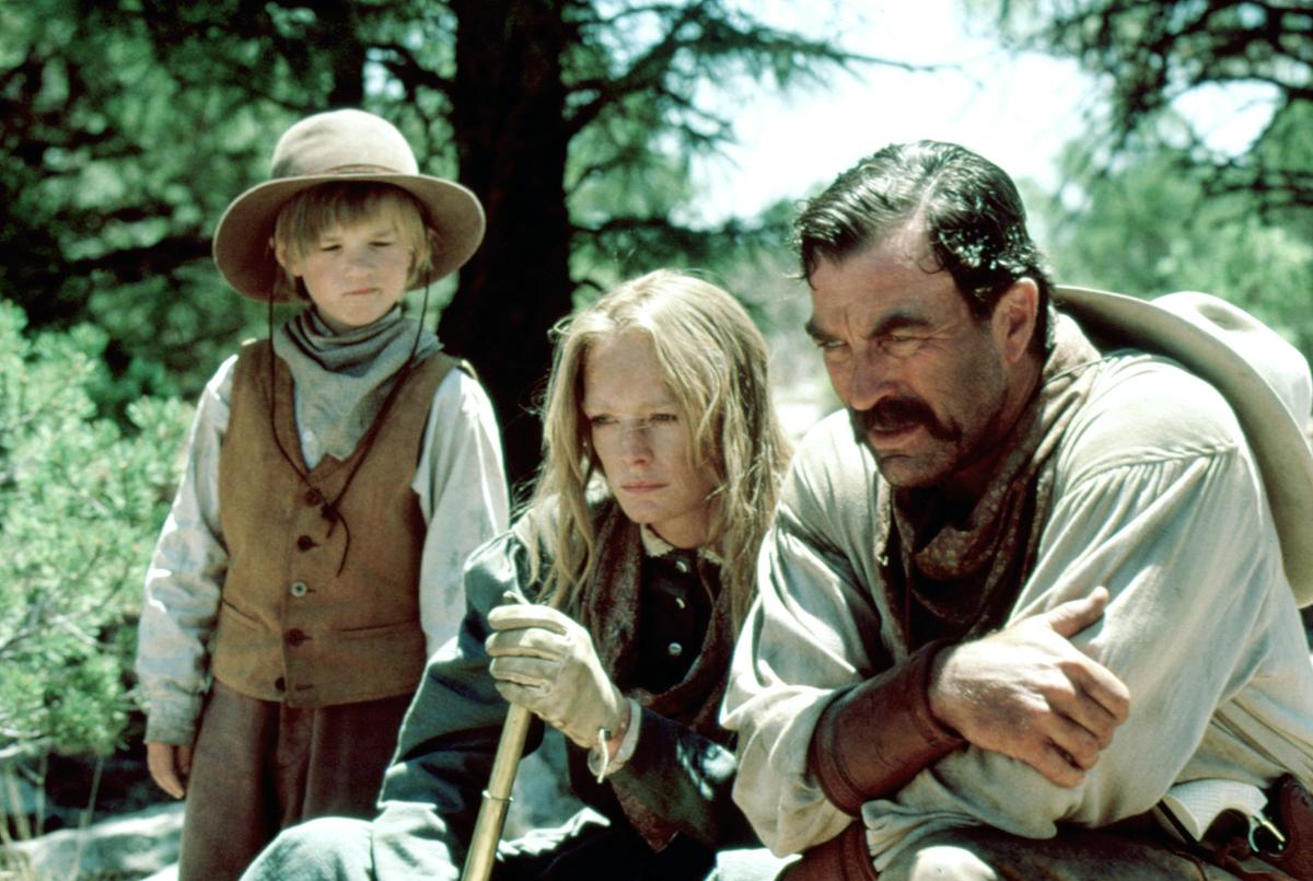 LAST STAND AT SABER RIVER, Haley Joel Osment, Suzy Amis, Tom Selleck, 1997© TNT / Courtesy: Everett Collection