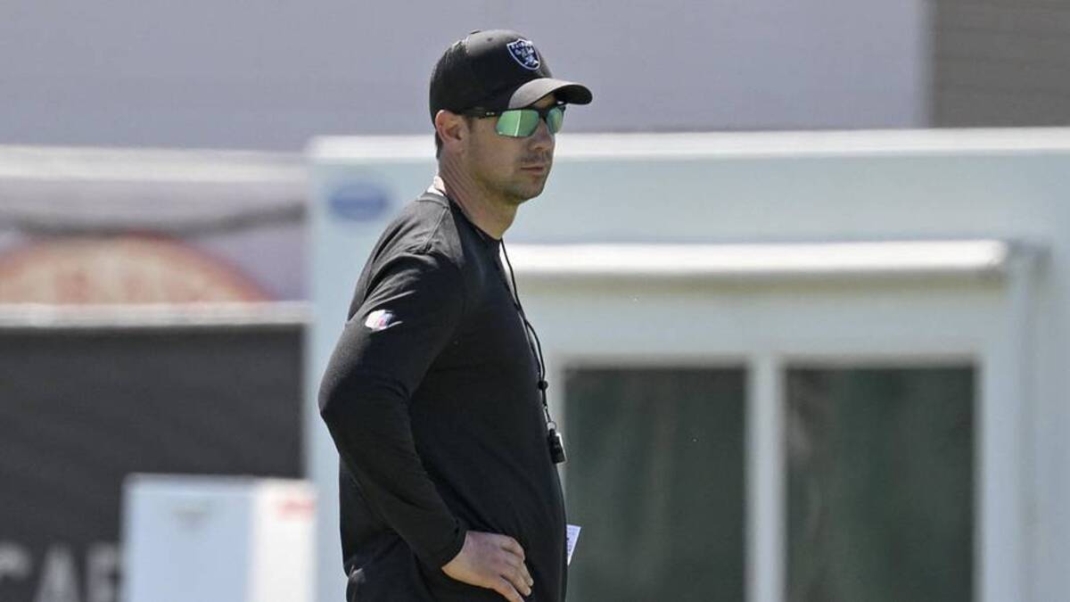  May 20, 2026; Henderson, NV, USA; Las Vegas Raiders head coach Klint Kubiak looks on during organized team activities at Intermountain Health Performance Center. Mandatory Credit: Candice Ward-Imagn Images | Candice Ward-Imagn Images 