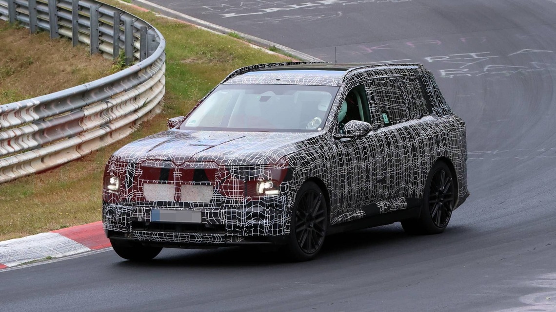Nearly 600-HP BMW X7 Still Won't Match the Escalade-V