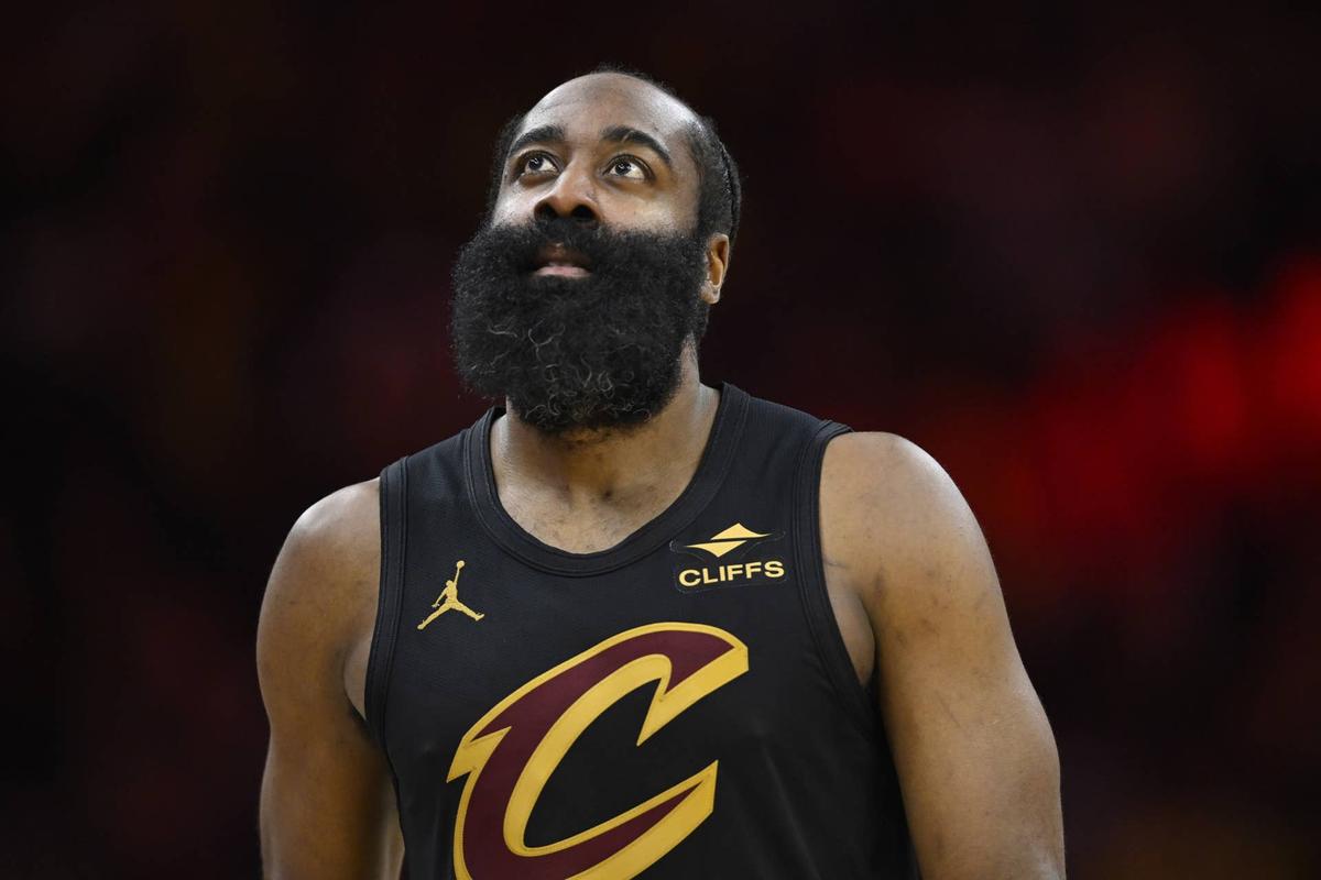  Cleveland Cavaliers guard James Harden (1) David Richard-Imagn Images