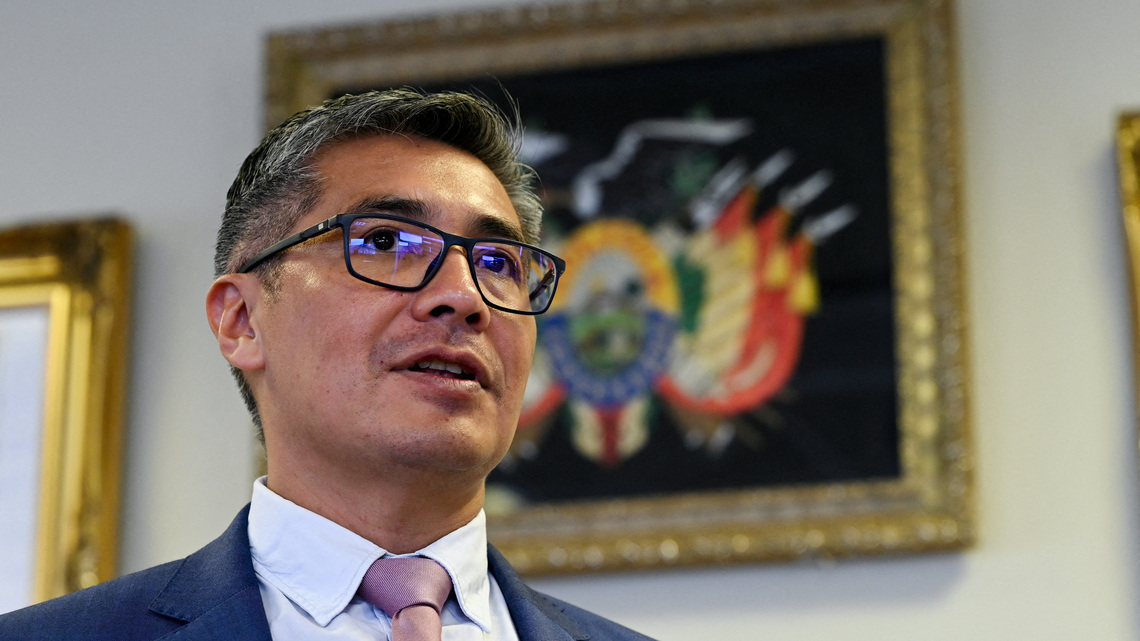 Bolivia ousts economy minister after lawmaker pressure, in blow to Paz 