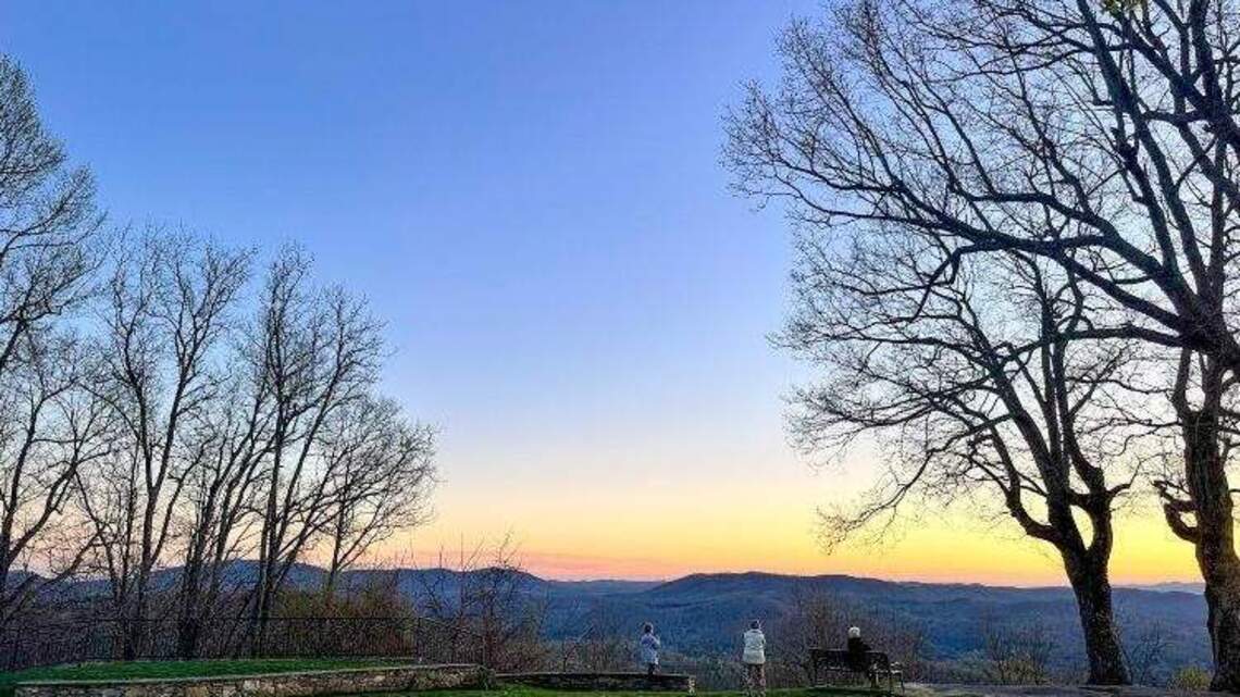 Where to Stay in Hendersonville North Carolina for Your Girlfriend Getaway 