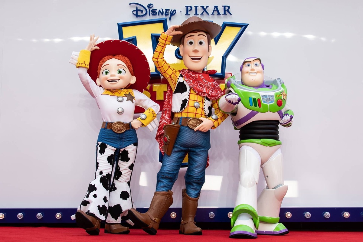  Disney bets on the release of the "Toy Story 5" movie to bring fans back to theaters. 