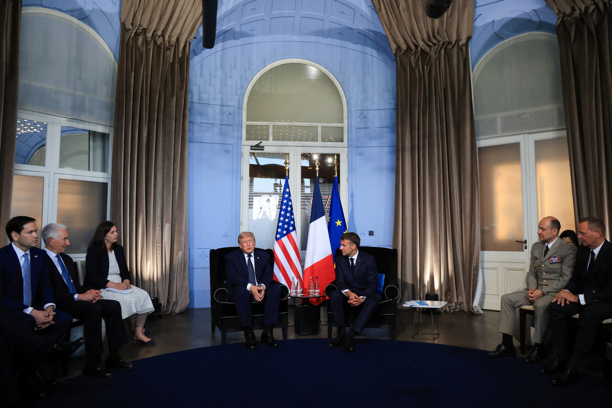 US President Donald Trump attends a bilateral meeting with France's President Emmanuel Macron, US Secretary of State Marco Rubio, US ambassador to France Charles Kushner and General Vincent Giraud on the sidelines of the G7 summit, in Evian, France on June 15, 2026.  LUDOVIC MARIN/Pool via REUTERS