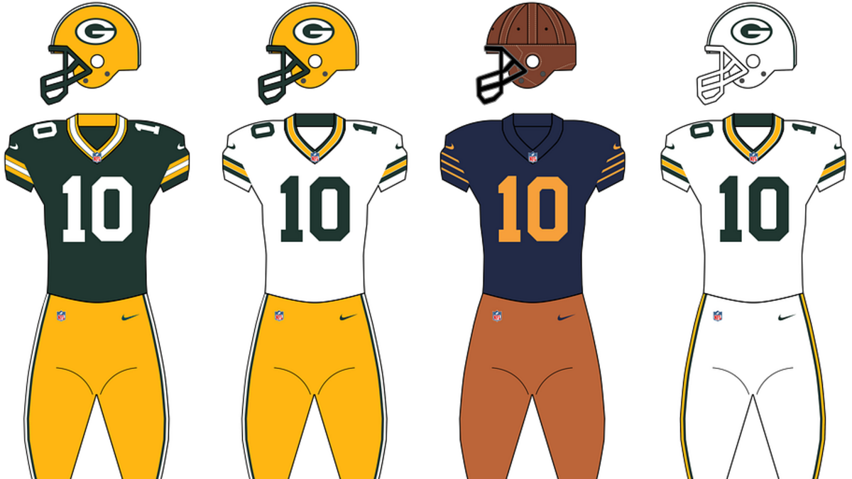  The Packers wear one of the more traditional uniform sets in the NFL. | Photo via Wikipedia 
