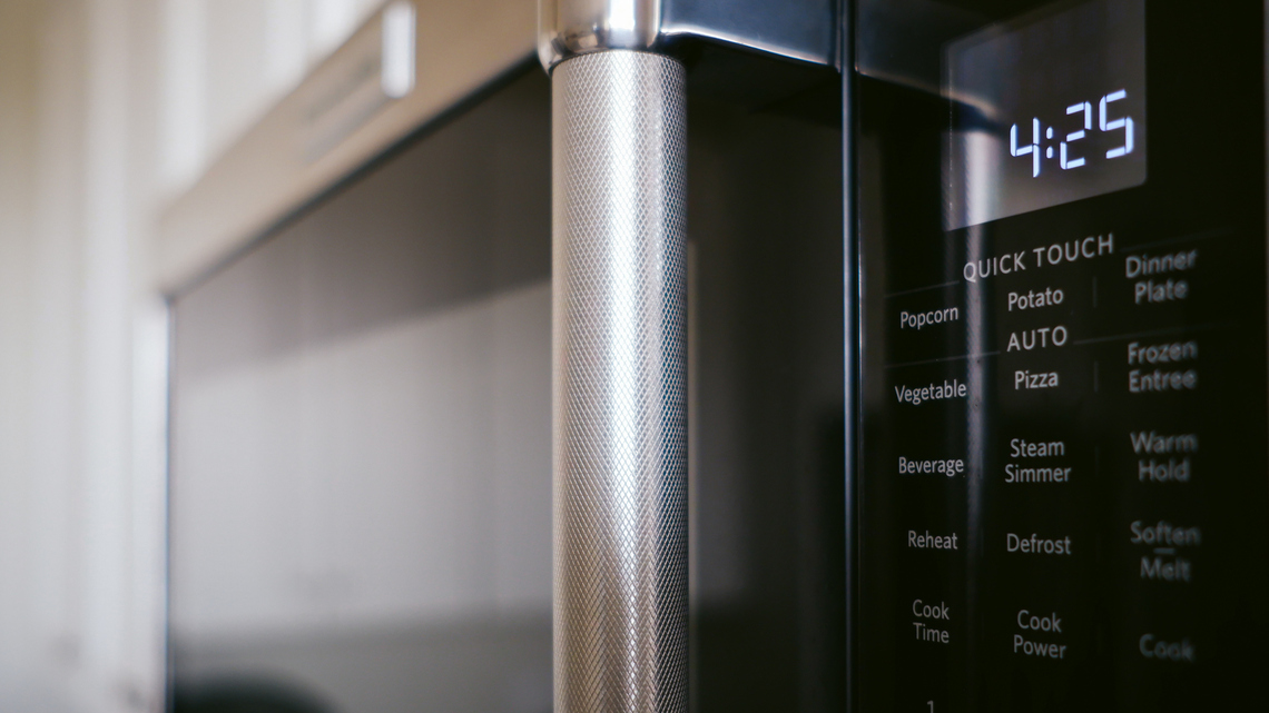 These Are the Best Microwave Deals on Amazon Right Now-GE, Kenmore, Toshiba and More 