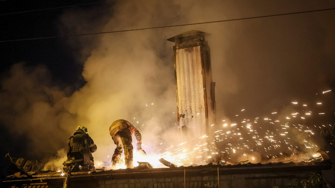 Russia hits power plants, kills four, leaves Kyiv under smoke