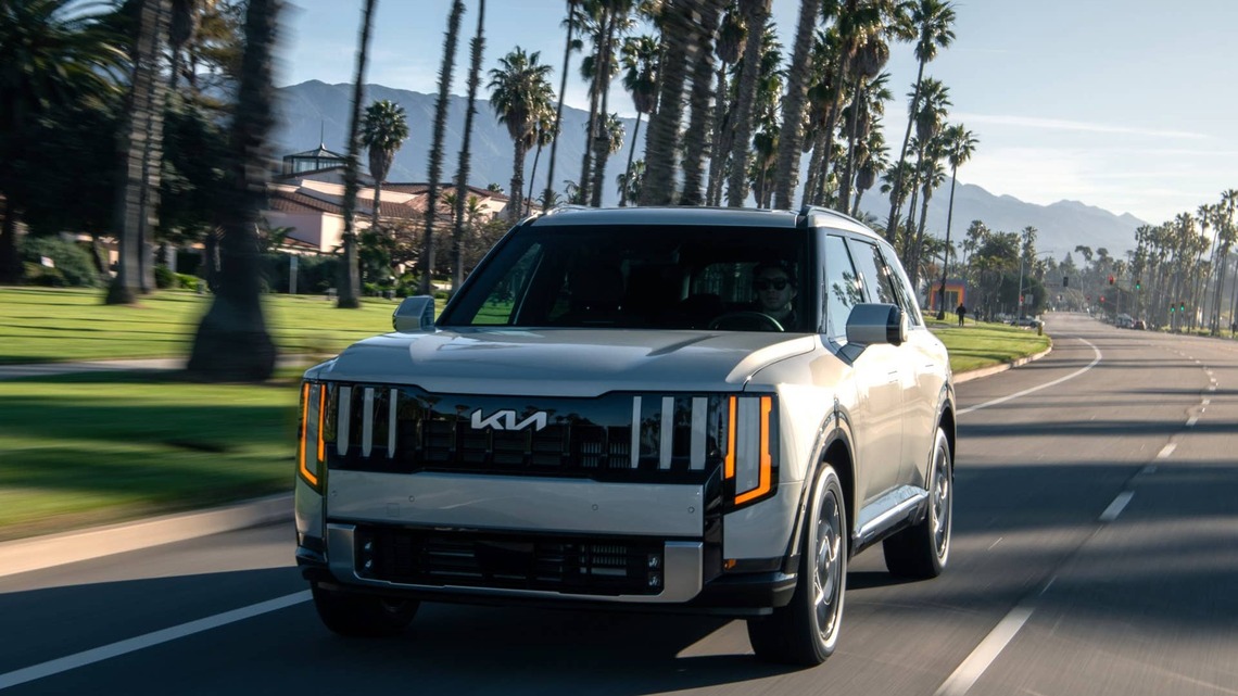 Fuel Economy vs. Performance: Does the Kia Telluride Hybrid Change the Driving Character? 
